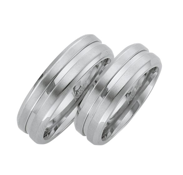 Freundschaftsring Titan