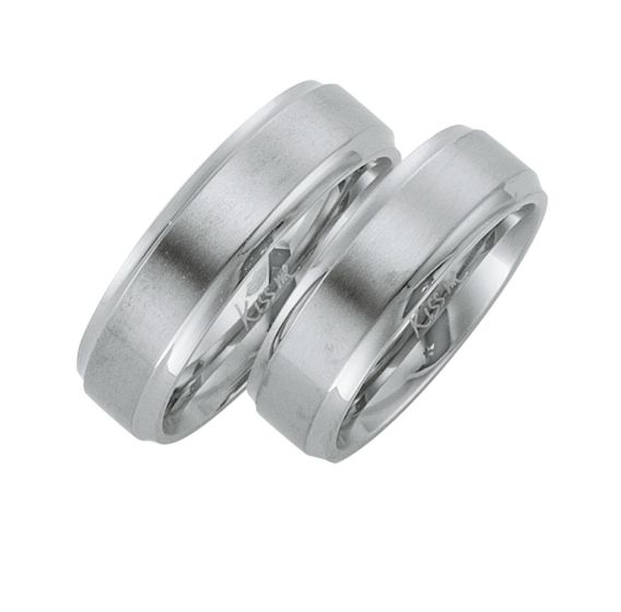 Freundschaftsring Titan